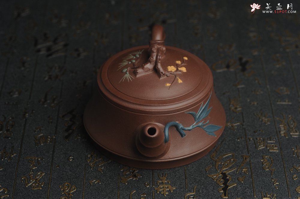 紫砂壶图片：美壶特惠 沈老师年末精工岁寒三友松竹梅 嵌盖难度大 文气雅致 - 宜兴紫砂壶网