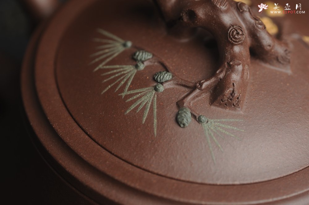 紫砂壶图片：美壶特惠 沈老师年末精工岁寒三友松竹梅 嵌盖难度大 文气雅致 - 宜兴紫砂壶网
