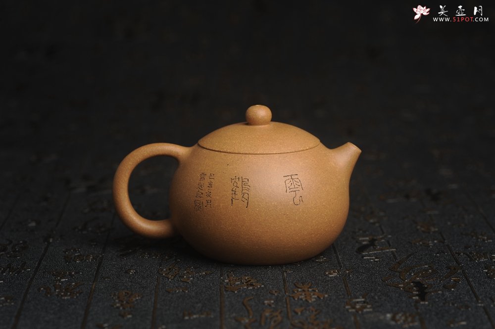 紫砂壶图片：油润老黄段泥(此泥料属于家藏老料！油润无比，识者自知！)全手工小品西施 装饰云鹤特文气 - 宜兴紫砂壶网