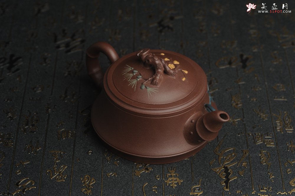 紫砂壶图片：美壶特惠 沈老师年末精工岁寒三友松竹梅 嵌盖难度大 文气雅致 - 宜兴紫砂壶网