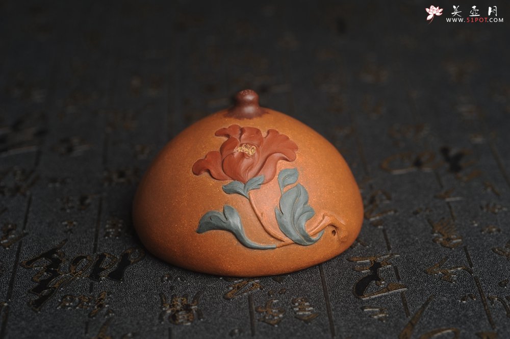 紫砂壶图片：美宠特惠 精致全手工 牡丹贴花特灵动 盖托 茶宠摆件直径8.5cm高5cm - 宜兴紫砂壶网