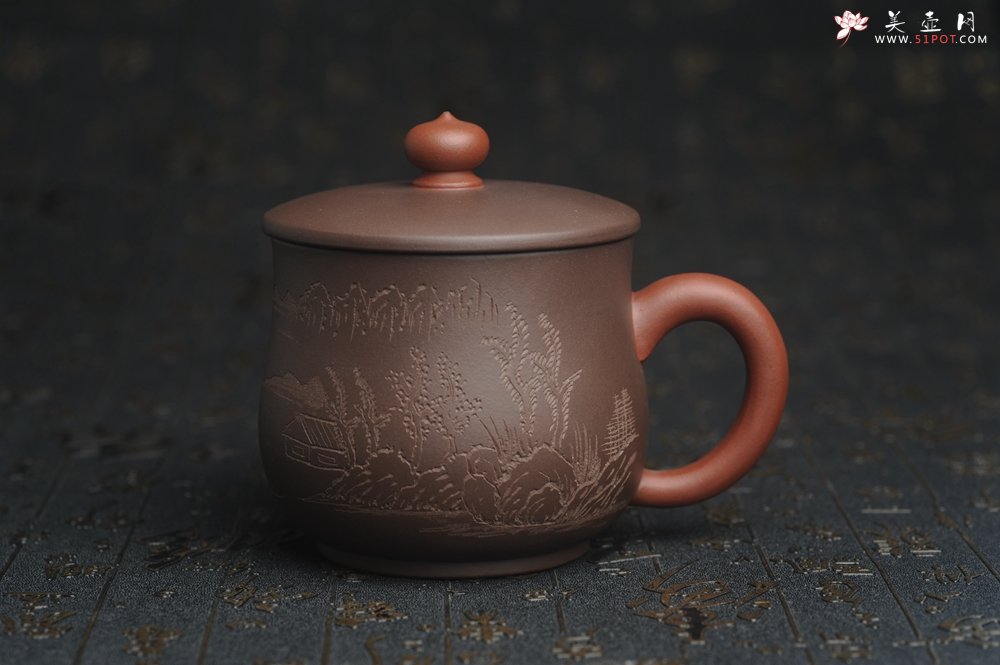 紫砂壶图片：年底纯福利特惠 优质紫泥 山水厚实盖杯 特文气 - 宜兴紫砂壶网
