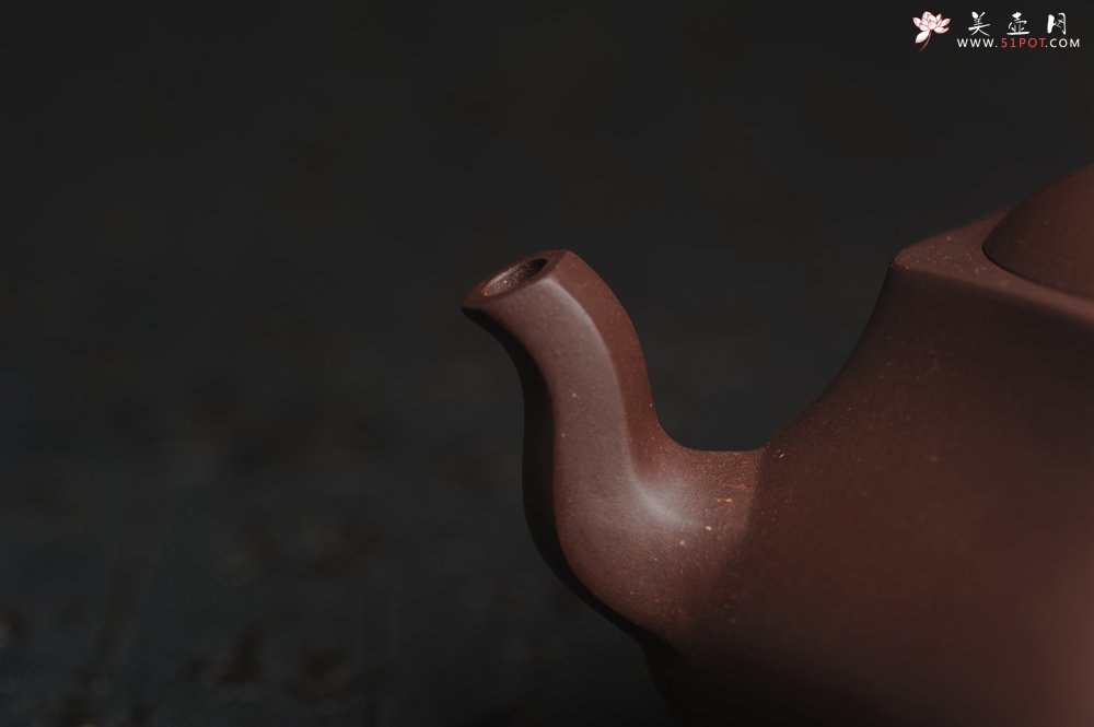 紫砂壶图片：美壶特惠 精致老紫泥六方福缘壶 茶人醉爱 - 宜兴紫砂壶网