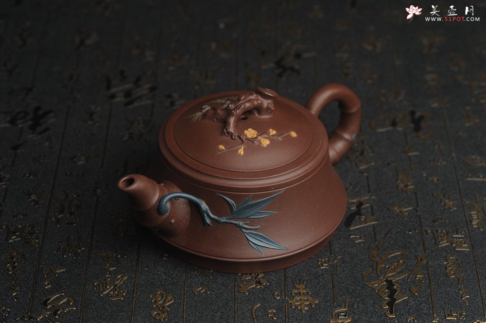 紫砂壶图片：美壶特惠 沈老师年末精工岁寒三友松竹梅 嵌盖难度大 文气雅致 - 宜兴紫砂壶网