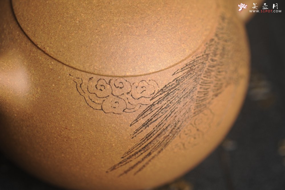 紫砂壶图片：油润老黄段泥(此泥料属于家藏老料！油润无比，识者自知！)全手工小品西施 装饰云鹤特文气 - 宜兴紫砂壶网