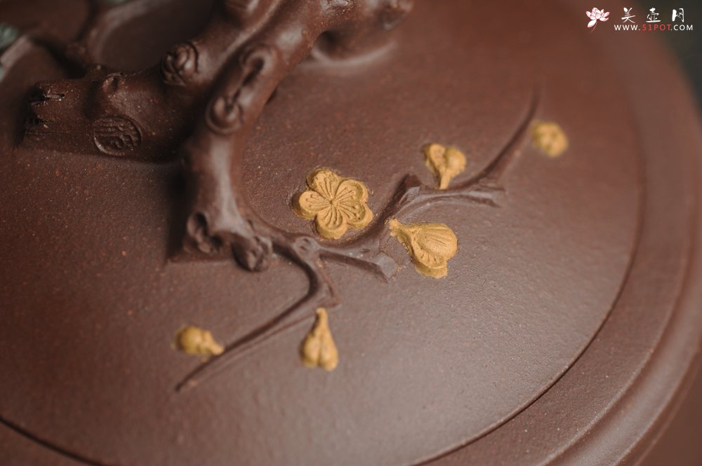 紫砂壶图片：美壶特惠 沈老师年末精工岁寒三友松竹梅 嵌盖难度大 文气雅致 - 宜兴紫砂壶网