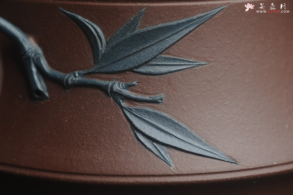 紫砂壶图片：美壶特惠 沈老师年末精工岁寒三友松竹梅 嵌盖难度大 文气雅致 - 宜兴紫砂壶网