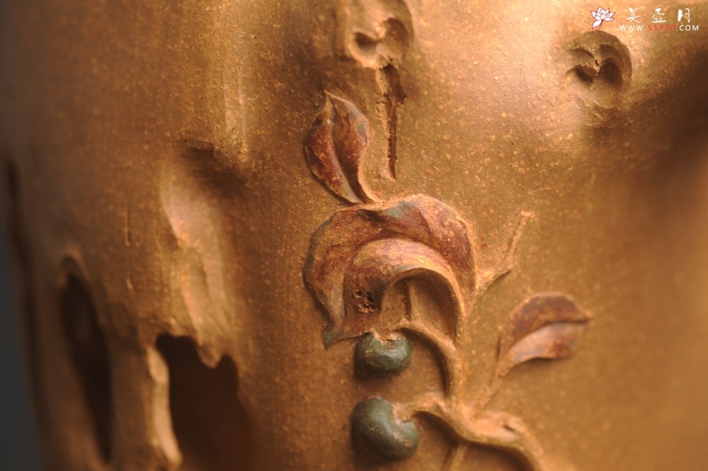 紫砂壶图片：美杯精品特惠 实力演绎全手工老黄段泥松鼠杯 松鼠灵动 贴叶生动 不失为一把好杯 - 宜兴紫砂壶网