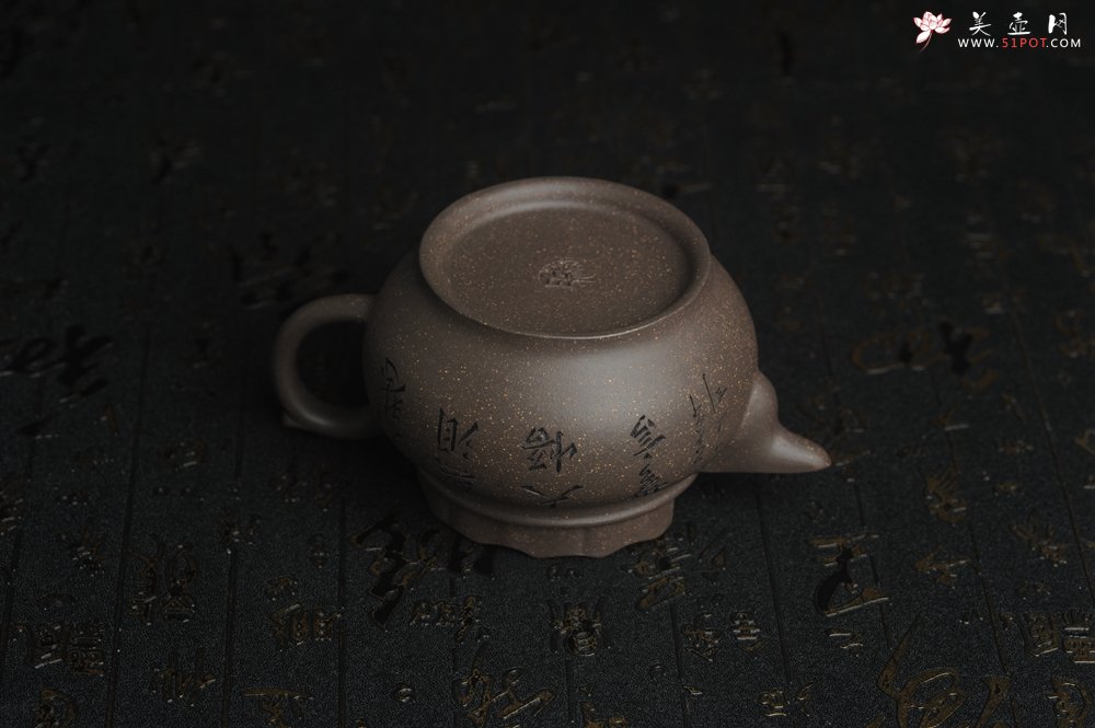 紫砂壶图片：美壶特惠 优质青灰段泥精致僧帽壶 茶人醉爱 - 宜兴紫砂壶网