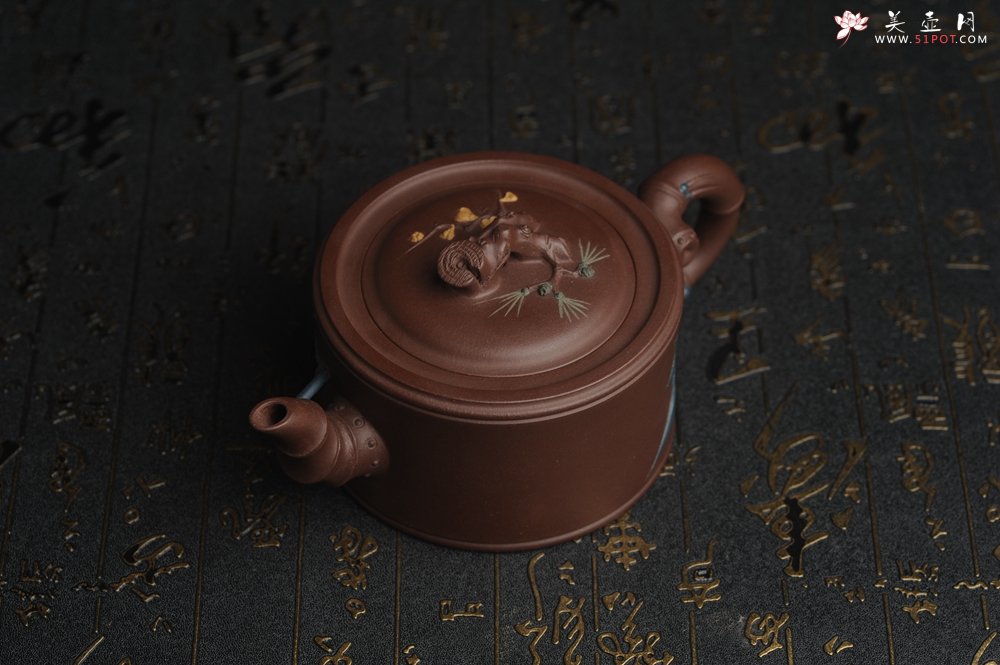 紫砂壶图片：美壶特惠 精工岁寒三友松竹梅竹段壶 嵌盖难度大 文气雅致 - 宜兴紫砂壶网