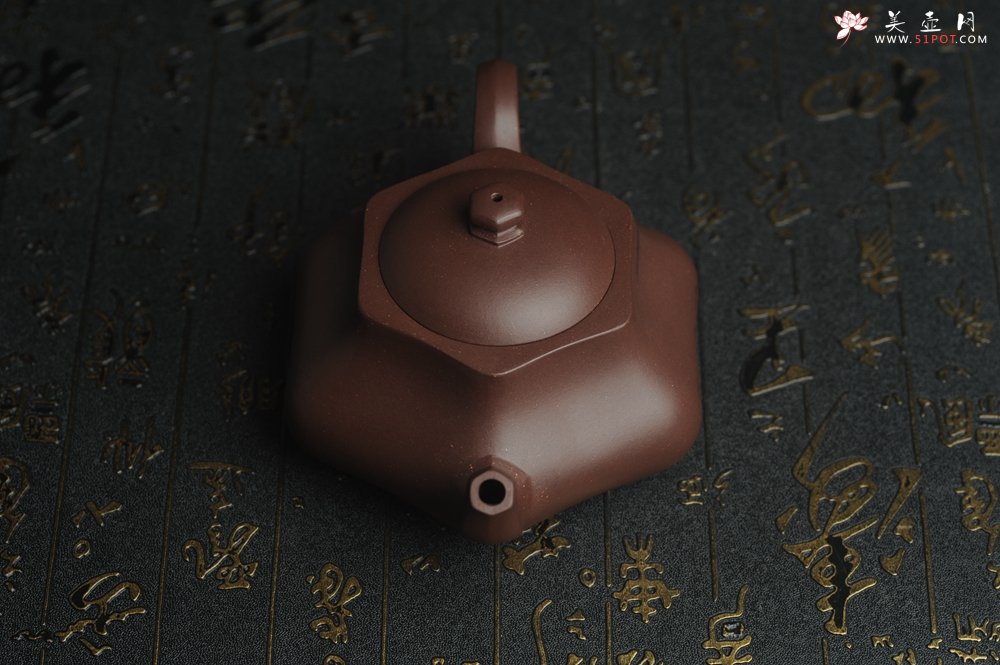 紫砂壶图片：美壶特惠 精致老紫泥六方福缘壶 茶人醉爱 - 宜兴紫砂壶网
