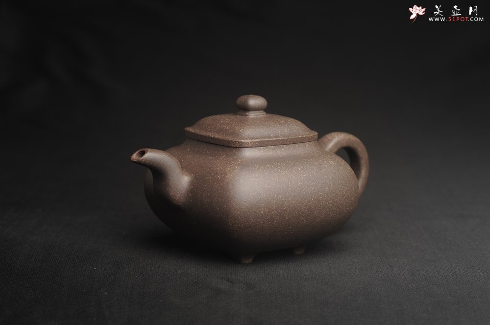 紫砂壶图片：实力派张海艳全手工特好老青灰段泥传炉壶 线面挺括 大气 做工特好 - 宜兴紫砂壶网