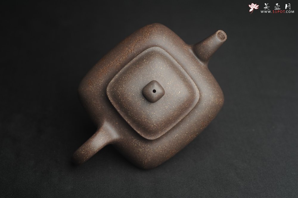 紫砂壶图片：实力派张海艳全手工特好老青灰段泥传炉壶 装饰人物 饮者寿 特文气 - 宜兴紫砂壶网