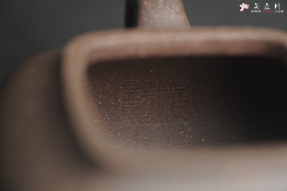 紫砂壶图片：实力派张海艳全手工特好老青灰段泥传炉壶 装饰人物 饮者寿 特文气 - 宜兴紫砂壶网