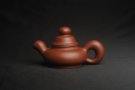 紫砂壶图片：美壶特惠 精致降坡泥道洪松鼠壶 萌萌哒 - 宜兴紫砂壶网