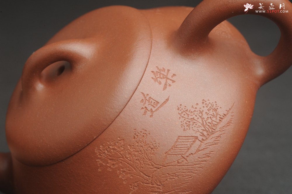 紫砂壶图片：特好底曹青全手工扁瓢  装饰山水 特文气 - 宜兴紫砂壶网