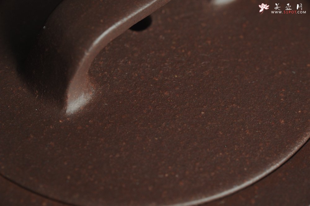 紫砂壶图片：美壶特惠  精致紫泥四方套壶180cc 杯子50cc 一壶二杯 - 宜兴紫砂壶网