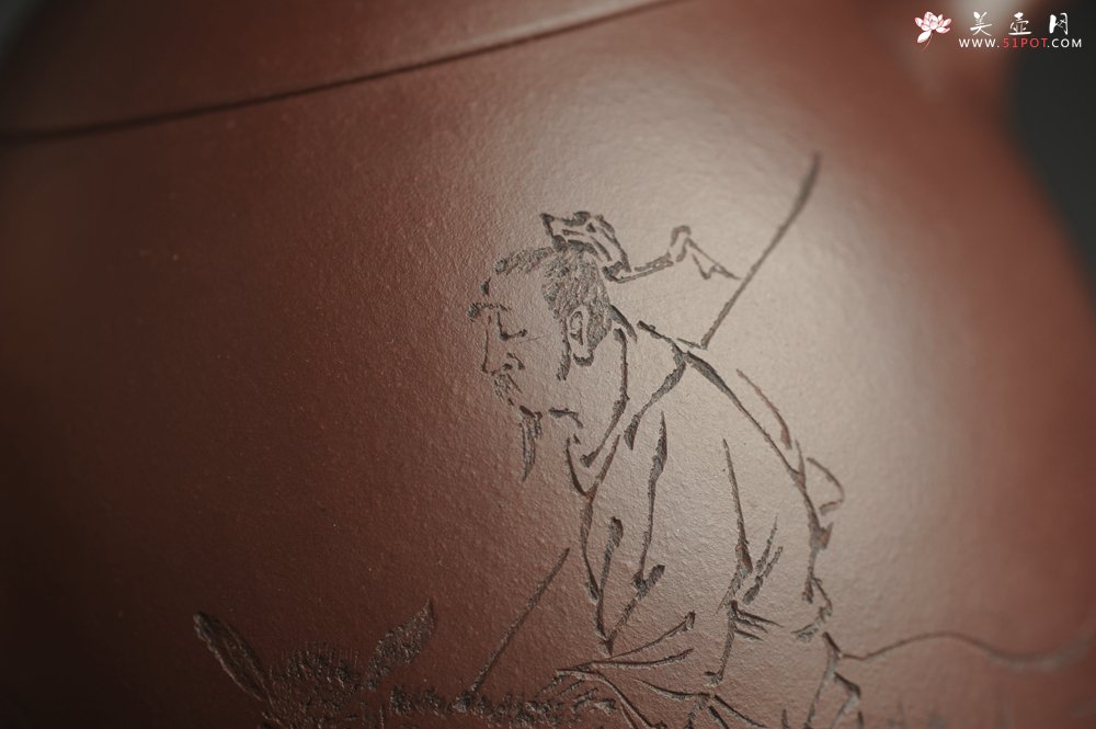 紫砂壶图片：,美壶特惠 超精致老紫泥秦权壶 装饰老子出关图 特文气 不输2000元做工 - 宜兴紫砂壶网