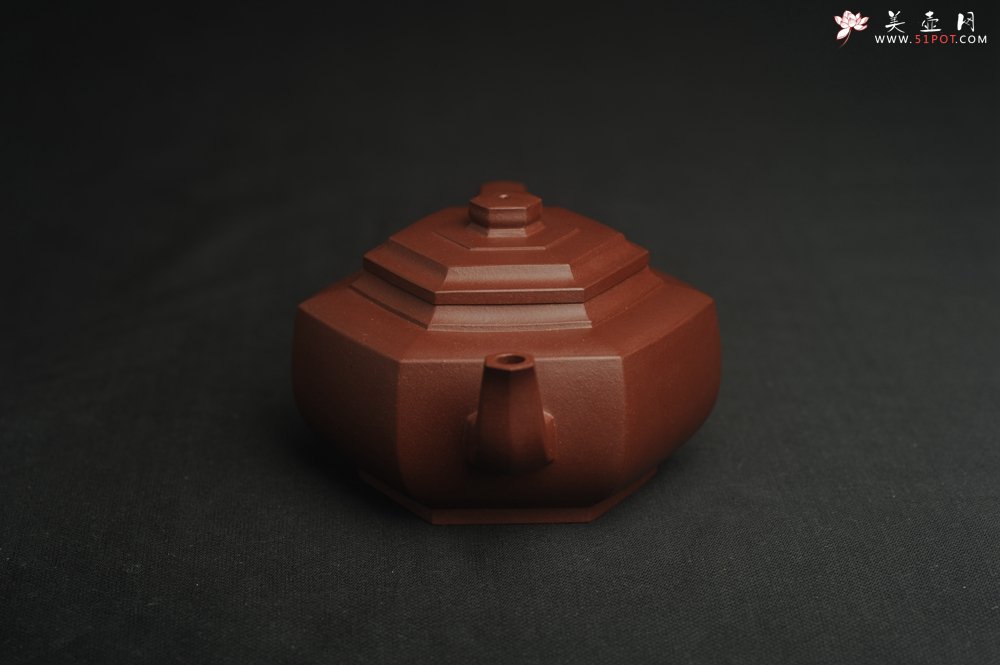紫砂壶图片：美壶特惠 泥料超好 原矿紫红泥精致全手工六方雪华壶 - 宜兴紫砂壶网