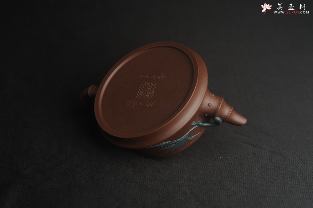 紫砂壶图片：美壶特惠 优质紫泥松竹梅紫砂茶壶 厚德载物 茶人醉爱 - 宜兴紫砂壶网