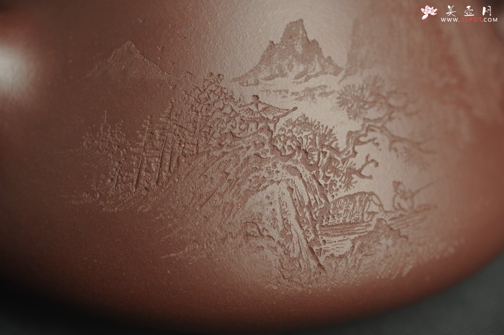 紫砂壶图片：油润底曹青 全手工特好子冶石瓢 强强联合工艺师刘彦飞装饰山水图 特文气 - 宜兴紫砂壶网