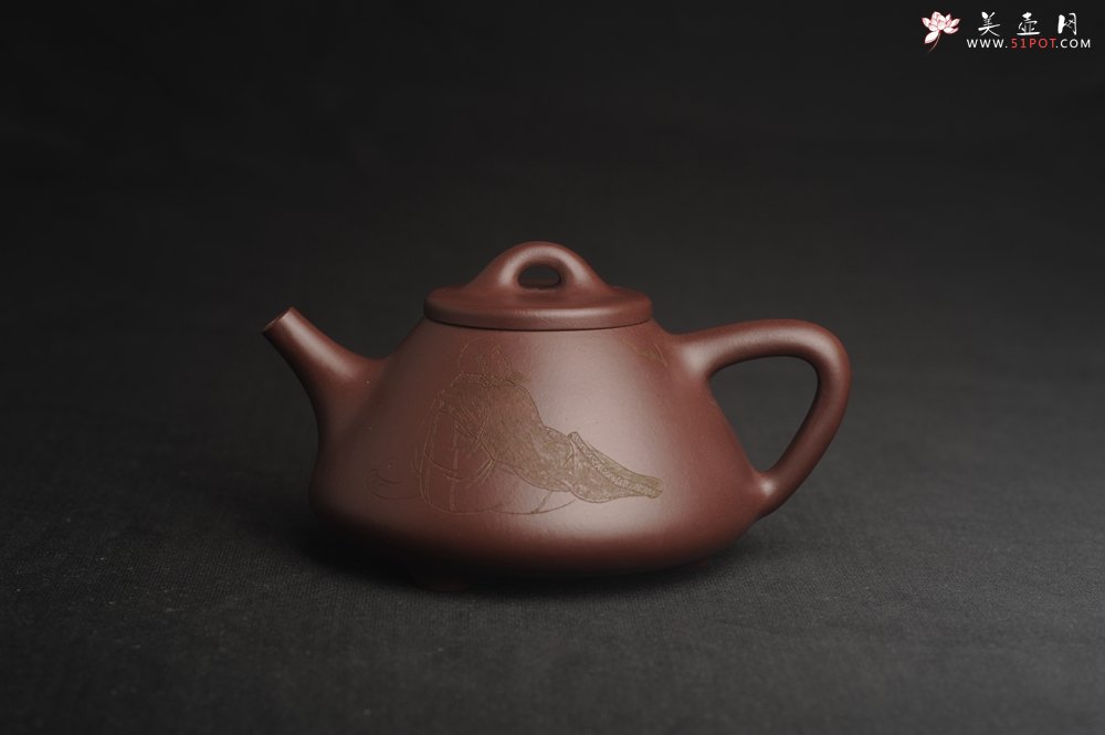 紫砂壶图片：油润底曹青 全手工特好子冶石瓢 装饰人物 特文气 - 宜兴紫砂壶网