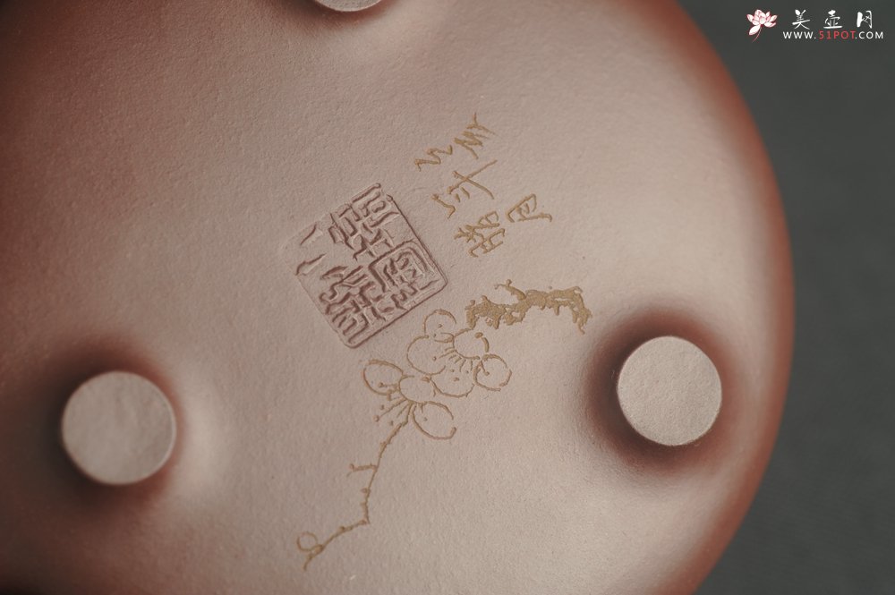 紫砂壶图片：油润底曹青 全手工特好子冶石瓢 装饰人物 特文气 - 宜兴紫砂壶网