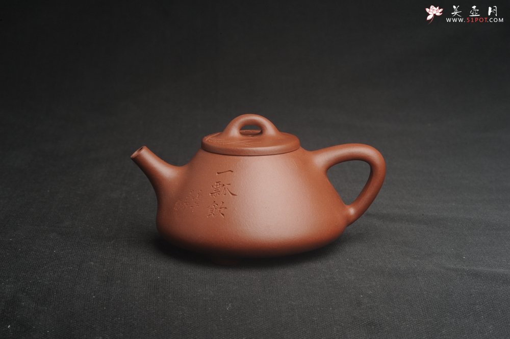 紫砂壶图片：特好底曹青全手工小品子冶石瓢茶壶 一票饮 刻竹特文气 - 宜兴紫砂壶网