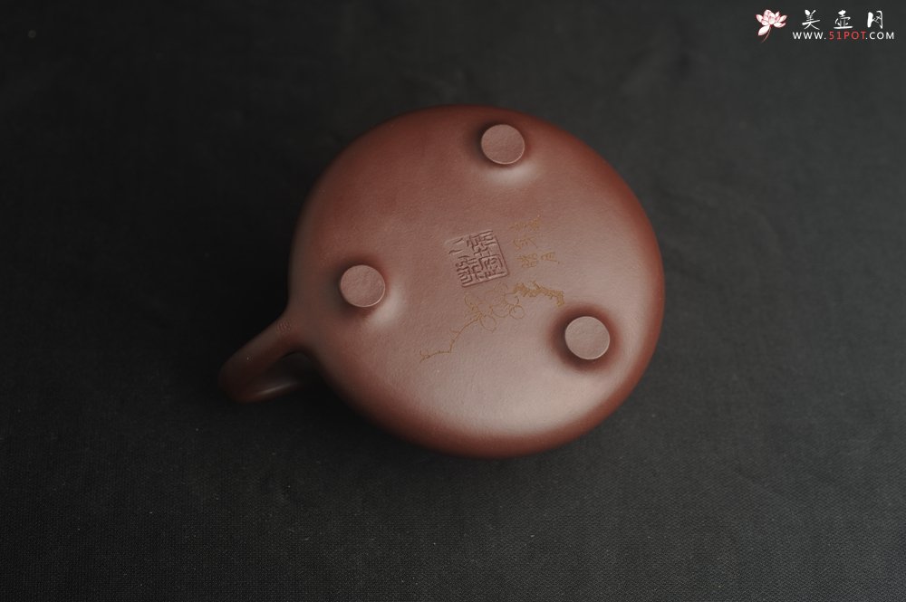 紫砂壶图片：油润底曹青 全手工特好子冶石瓢 装饰人物 特文气 - 宜兴紫砂壶网