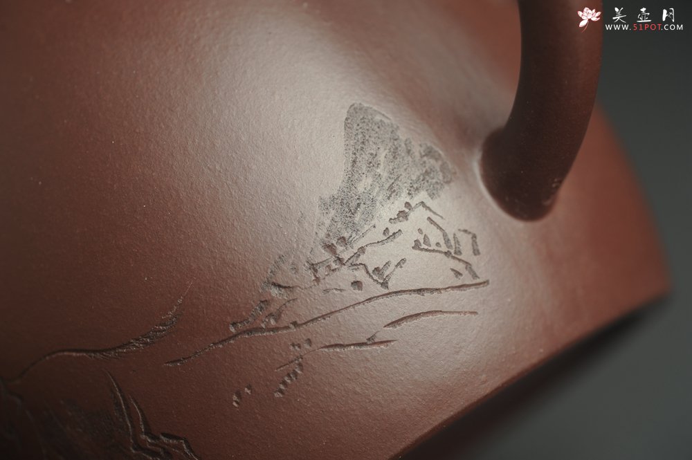 紫砂壶图片：,美壶特惠 超精致老紫泥秦权壶 装饰老子出关图 特文气 不输2000元做工 - 宜兴紫砂壶网