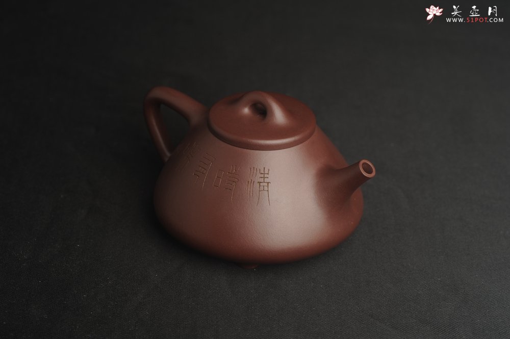 紫砂壶图片：油润底曹青 全手工特好子冶石瓢 装饰人物 特文气 - 宜兴紫砂壶网