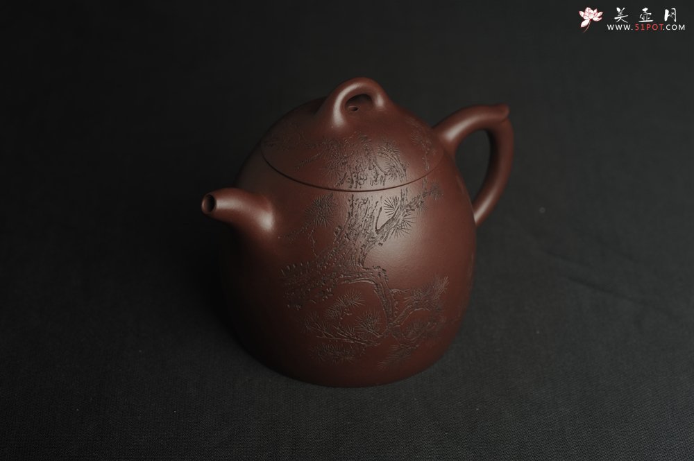 紫砂壶图片：美壶特惠 超精致老紫泥秦权壶 装饰通景长青松 特文气 不输2000元做工 - 宜兴紫砂壶网