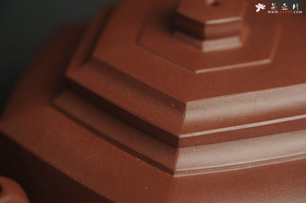 紫砂壶图片：美壶特惠 泥料超好 原矿紫红泥精致全手工六方雪华壶 - 宜兴紫砂壶网