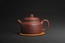 紫砂壶图片：,美壶特惠 优质紫泥精致枯枝鸟德中壶 矿物质丰富 茶人醉爱 - 宜兴紫砂壶网