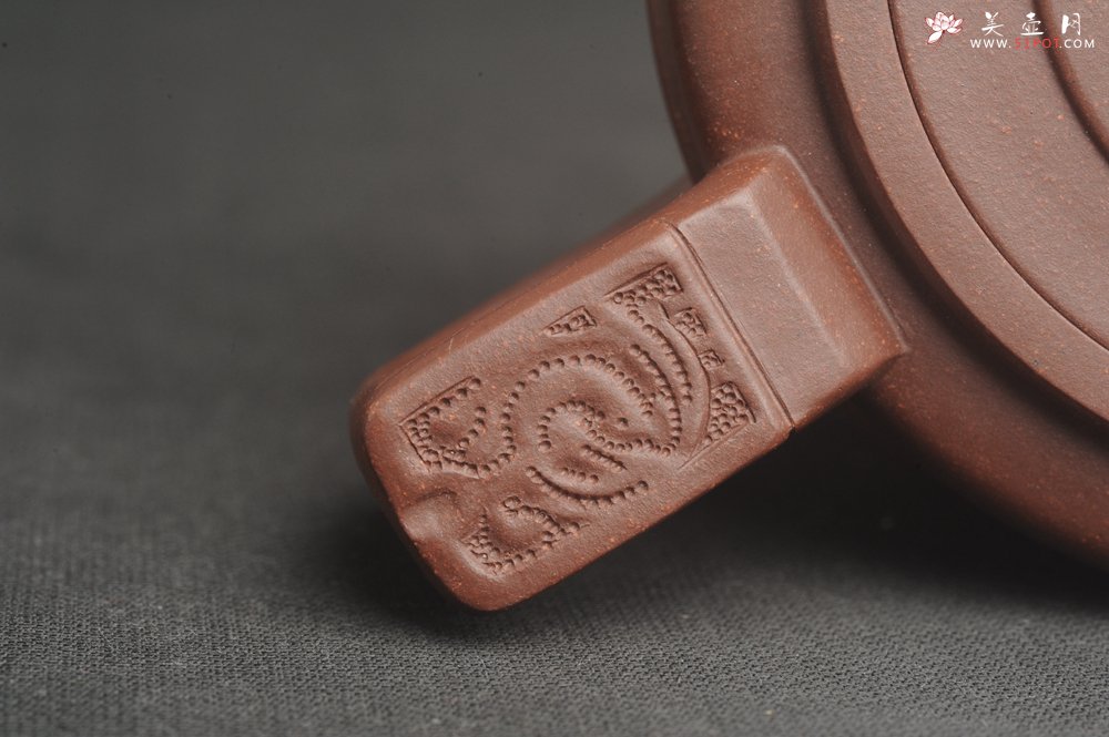 紫砂壶图片：美壶特惠 精致卡盖紫泥集玉壶 茶人醉爱 - 宜兴紫砂壶网