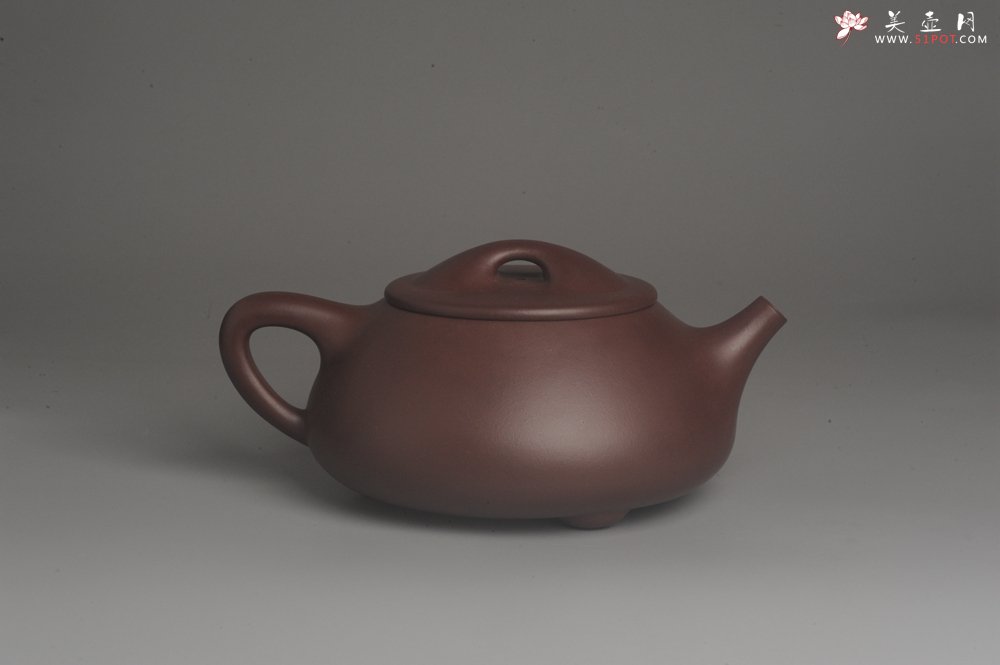 紫砂壶图片：美壶特惠 学学老师超大精致紫泥祥云满瓢茶壶 茶人醉爱 - 宜兴紫砂壶网