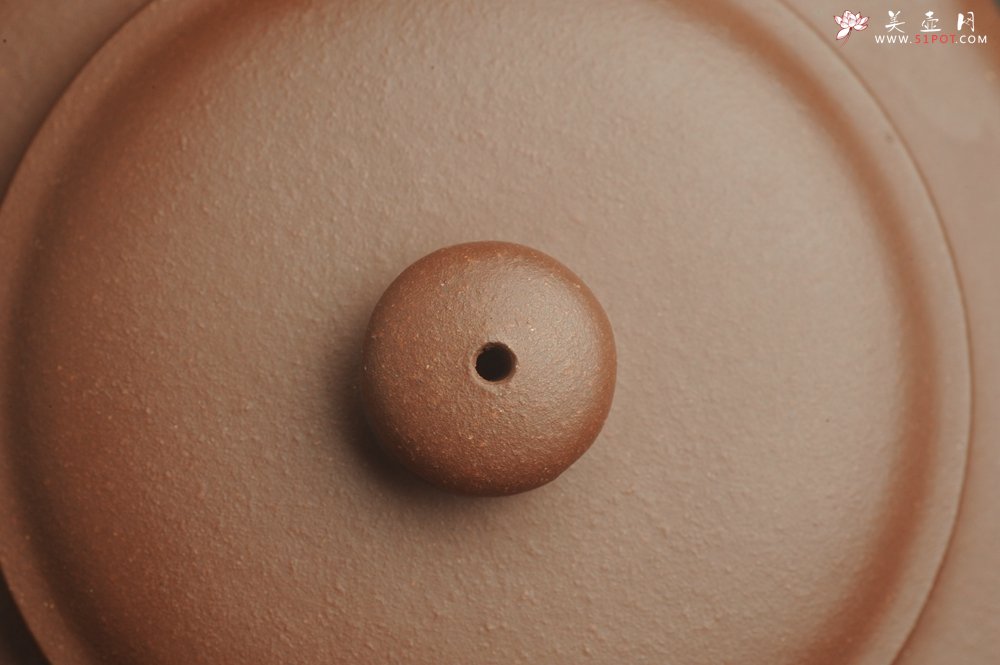 紫砂壶图片：美壶特惠 精致涌泉壶 茶人醉爱 - 宜兴紫砂壶网