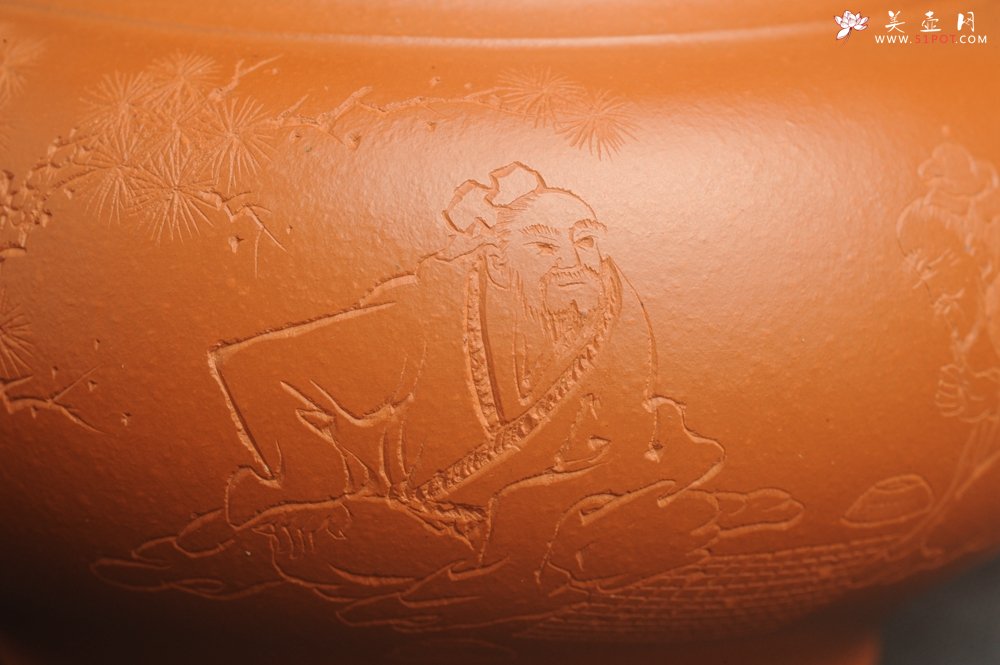 紫砂壶图片：潜力股周小培全手演绎朱泥笑樱壶 中品难度大 方健老师装饰对弈图 - 宜兴紫砂壶网