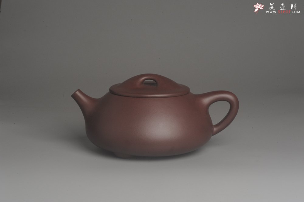 紫砂壶图片：美壶特惠 学学老师超大精致紫泥祥云满瓢茶壶 茶人醉爱 - 宜兴紫砂壶网