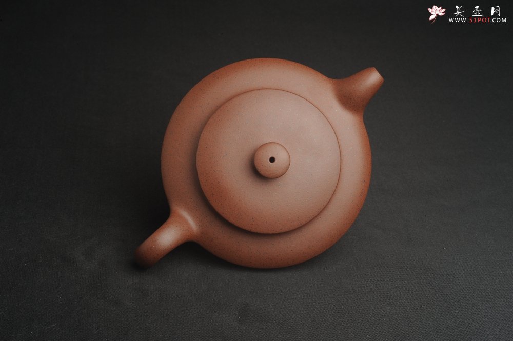 紫砂壶图片：美壶特惠 精致铁星砂紫泥汉扁壶 茶人醉爱 - 宜兴紫砂壶网