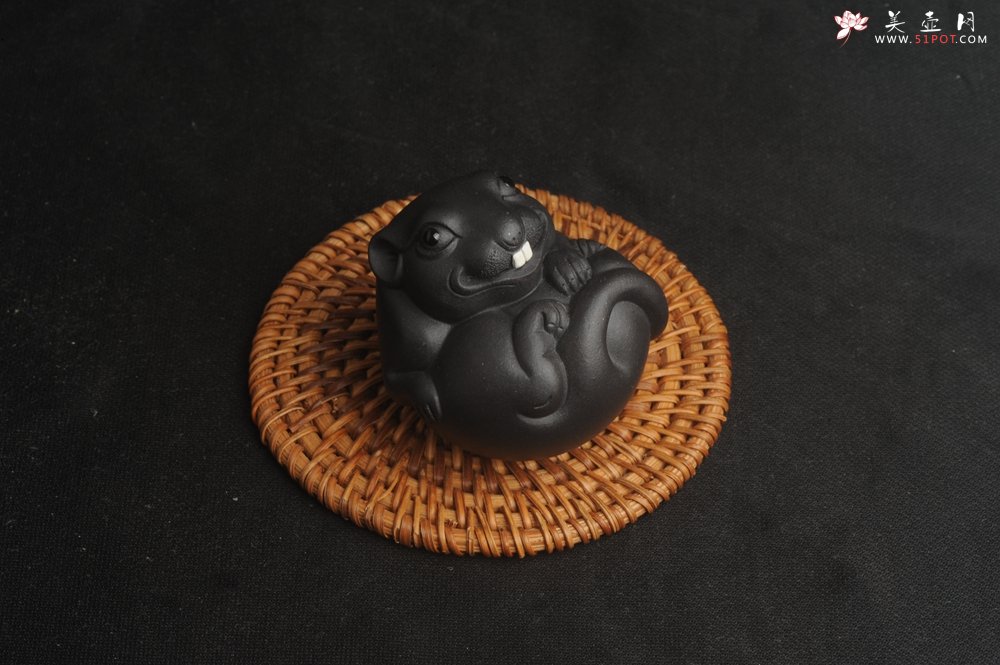 紫砂壶图片：美宠特惠 精致黑料  数（鼠）你最美 紫砂茶宠摆件  高6cm - 宜兴紫砂壶网