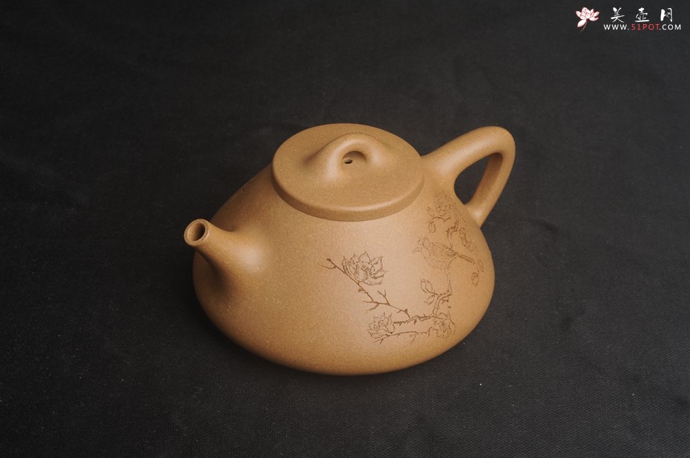 紫砂壶图片：美壶特惠 特精致老黄段子冶石瓢 暗香浮动 特文气 - 宜兴紫砂壶网