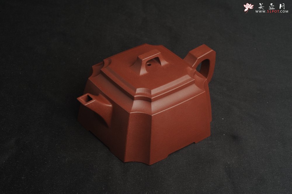 紫砂壶图片：,美壶特惠 全手工优质紫红泥精致抽角八方 特文气 - 宜兴紫砂壶网