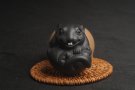 紫砂壶图片：美宠特惠 精致黑料  数（鼠）你最美 紫砂茶宠摆件  高6cm - 宜兴紫砂壶网