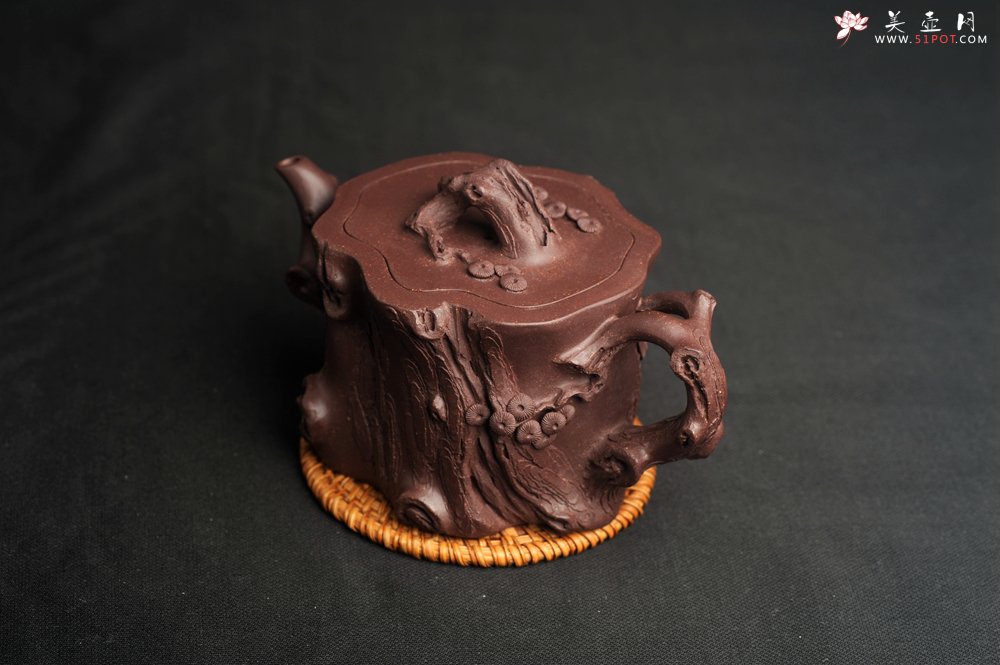 紫砂壶图片：潜力股唐老师 全手工精致老紫泥松桩壶 肌理丰富生动 期待与您结缘 - 宜兴紫砂壶网