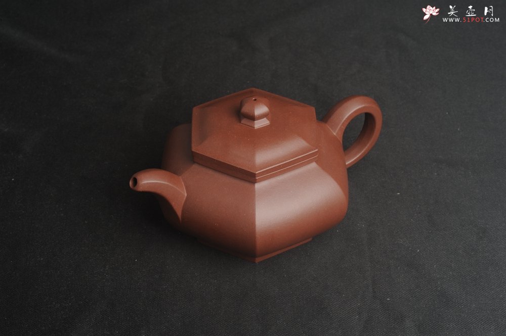 紫砂壶图片：实力派张海艳全手工油润底曹青藏六方壶 线面挺快 - 宜兴紫砂壶网
