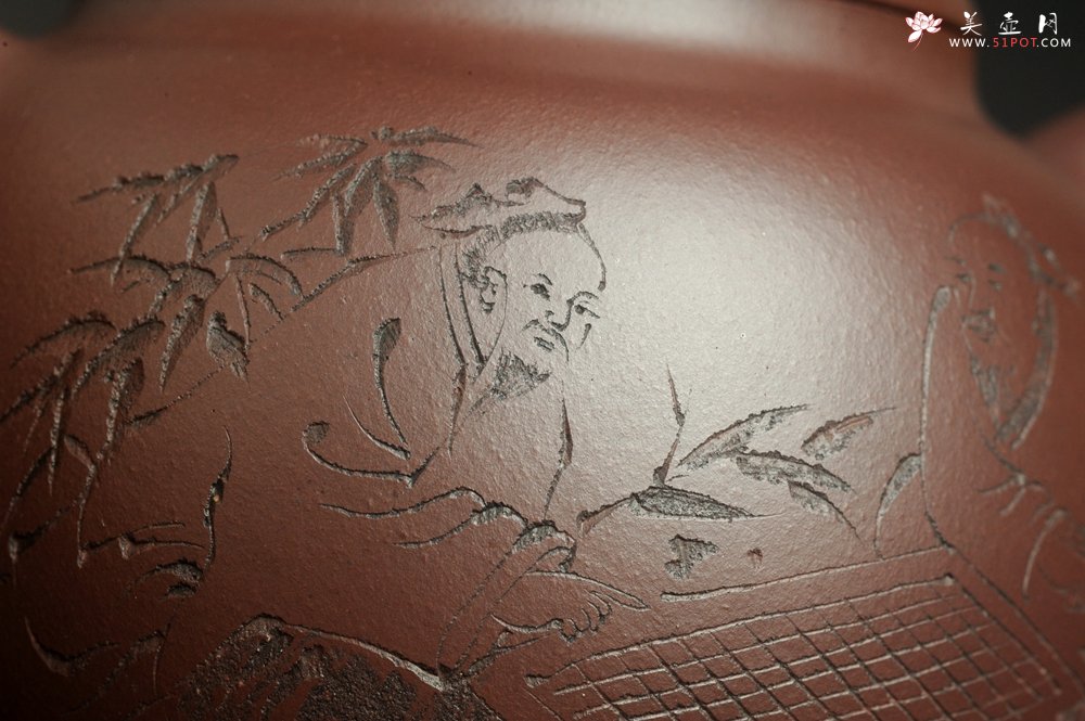 紫砂壶图片：特油润底曹青 全手工一捺底景舟茄段 装饰人物特文气 期待与亲结缘 - 宜兴紫砂壶网