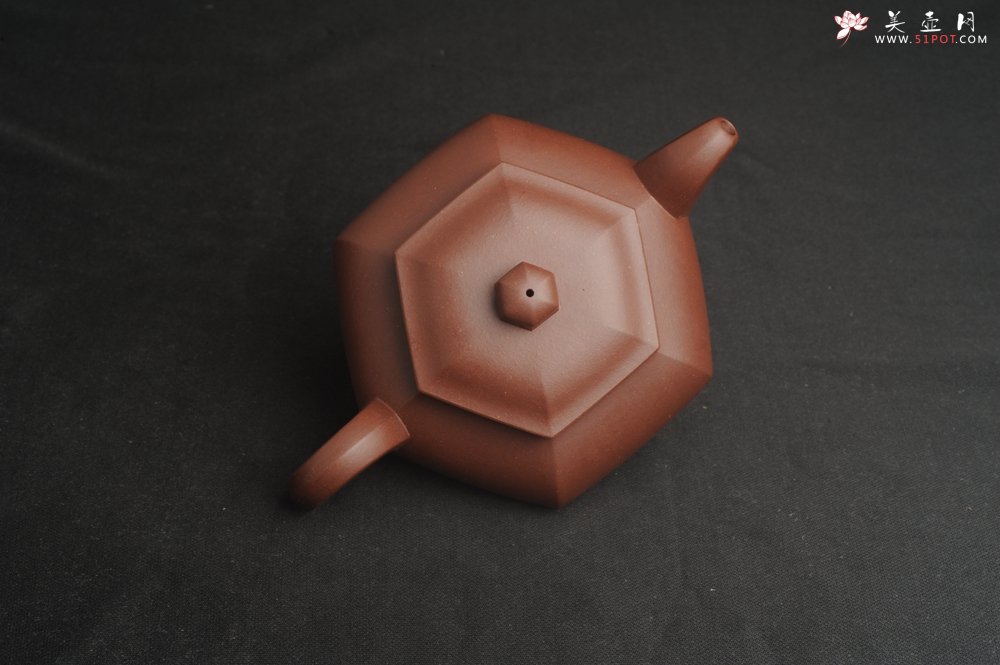 紫砂壶图片：实力派张海艳全手工油润底曹青藏六方壶 线面挺快 - 宜兴紫砂壶网