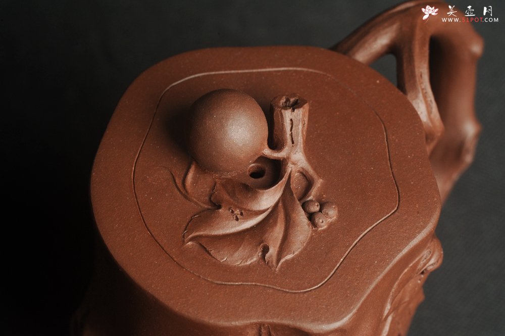 紫砂壶图片：潜力股赵老师 全手工秀雅葡萄桩 肌理贴叶自然生动 - 宜兴紫砂壶网