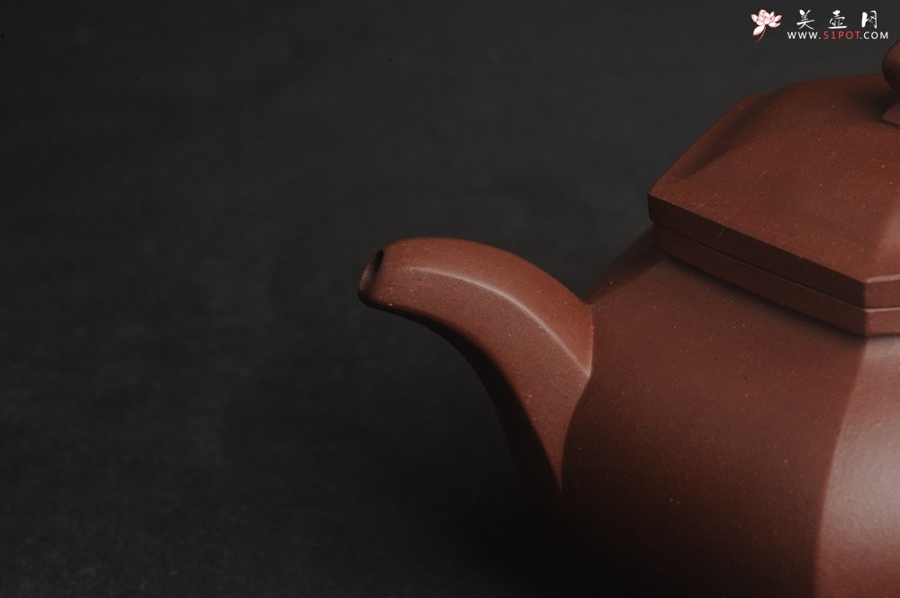 紫砂壶图片：实力派张海艳全手工油润底曹青藏六方壶 线面挺快 - 宜兴紫砂壶网